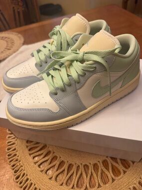 Nike Air Jordan 1 Low-Top Sneakers in Pastel Green, Cream and Pale Yellow